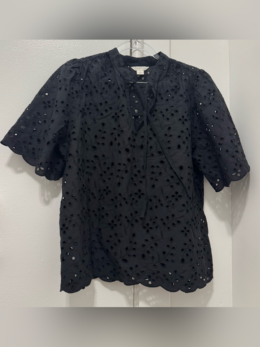 CASLON EYELET SPLIT NECK COTTON TOP